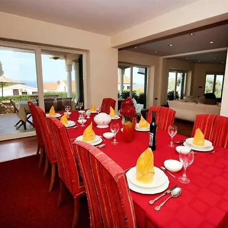 Villa Magnificent Clara With Big Pool